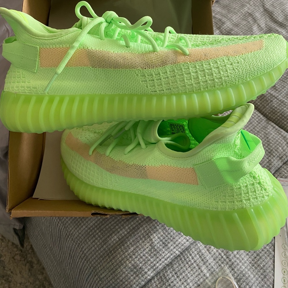 Yeezy Boost 350 V2